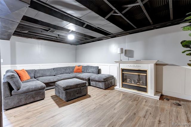 25158 Arlington Street, Roseville, MI 48066