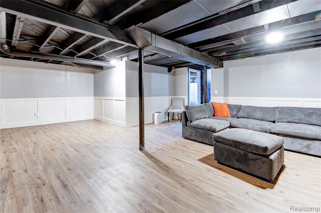 25158 Arlington Street, Roseville, MI 48066