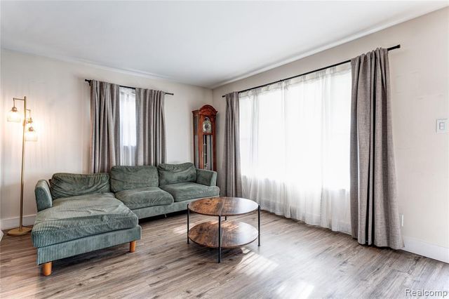 25158 Arlington Street, Roseville, MI 48066