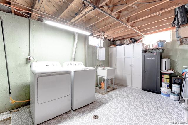 25158 Arlington Street, Roseville, MI 48066