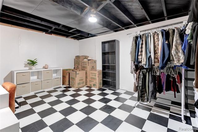 25158 Arlington Street, Roseville, MI 48066