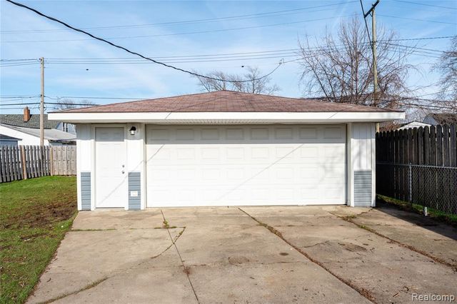 25158 Arlington Street, Roseville, MI 48066