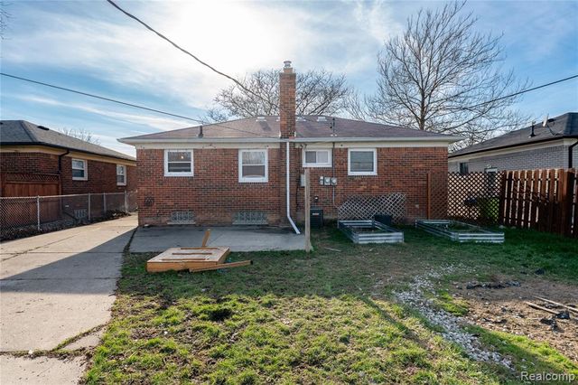 25158 Arlington Street, Roseville, MI 48066