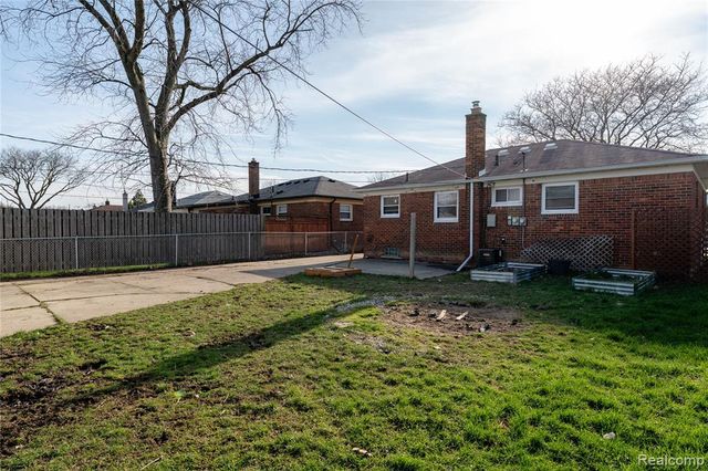 25158 Arlington Street, Roseville, MI 48066