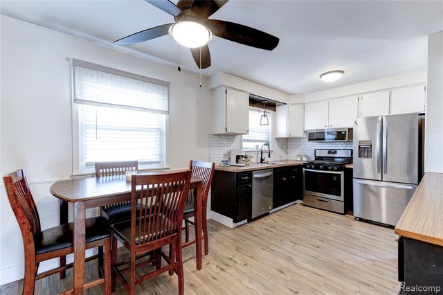 25158 Arlington Street, Roseville, MI 48066