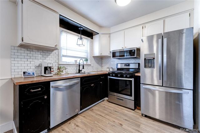 25158 Arlington Street, Roseville, MI 48066