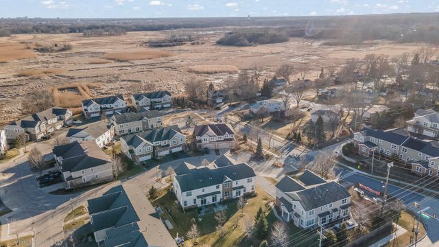 28 E Moseley Road, Palatine, IL 60074