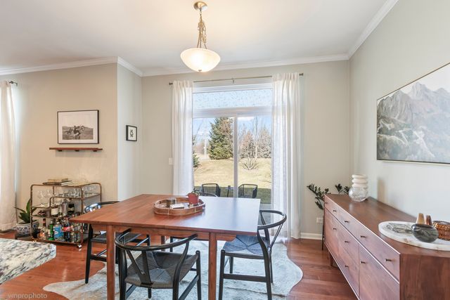 28 E Moseley Road, Palatine, IL 60074