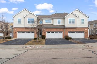 28 E Moseley Road, Palatine, IL 60074