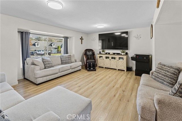 5436 Sierra Vista, Riverside, CA 92505