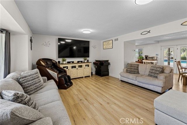 5436 Sierra Vista, Riverside, CA 92505