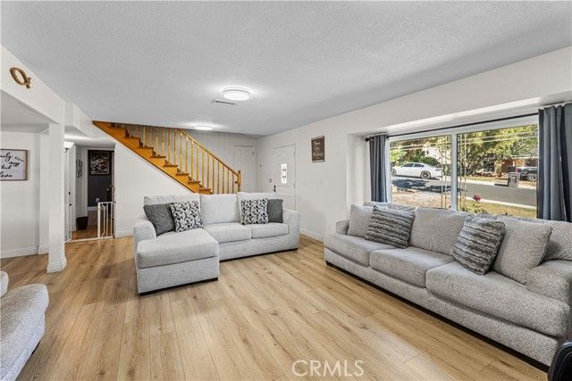 5436 Sierra Vista, Riverside, CA 92505