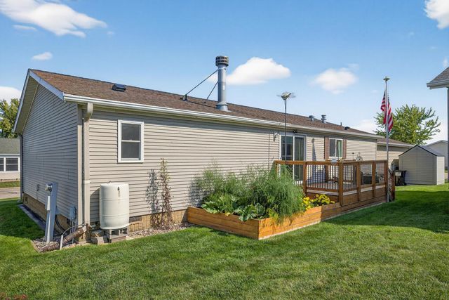 506 Peony Street SE, Rochester, MN 55904