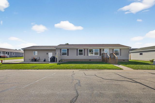 506 Peony Street SE, Rochester, MN 55904