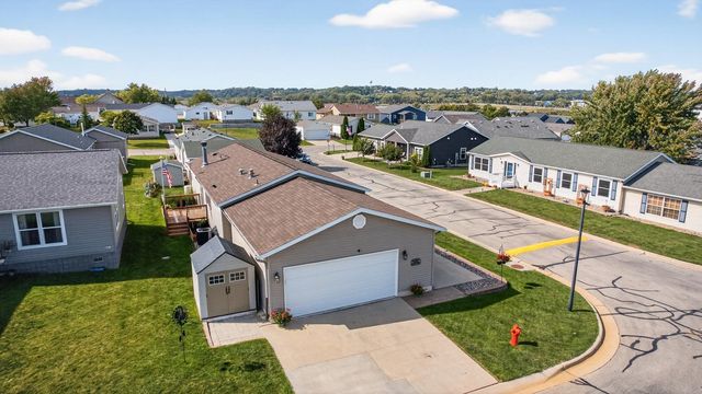 506 Peony Street SE, Rochester, MN 55904