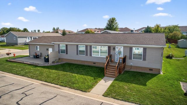 506 Peony Street SE, Rochester, MN 55904