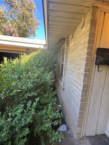 926 Key Colony Drive, Garland, TX 75043