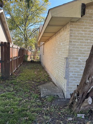 926 Key Colony Drive, Garland, TX 75043