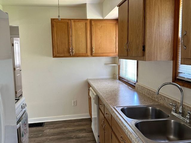 23 Virginia Dr, Lincoln Boro, PA 15133