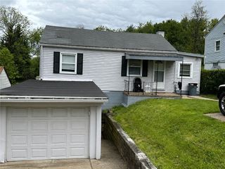 23 Virginia Dr, Lincoln Boro, PA 15133