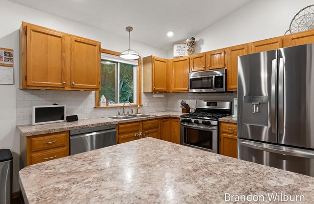 938 Kusterer Drive NW, Grand Rapids, MI 49534