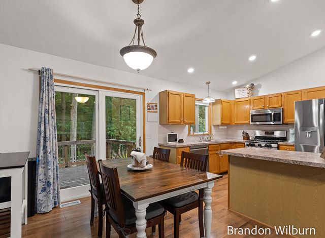 938 Kusterer Drive NW, Grand Rapids, MI 49534