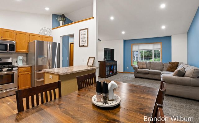 938 Kusterer Drive NW, Grand Rapids, MI 49534
