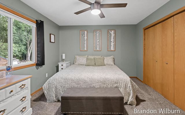 938 Kusterer Drive NW, Grand Rapids, MI 49534
