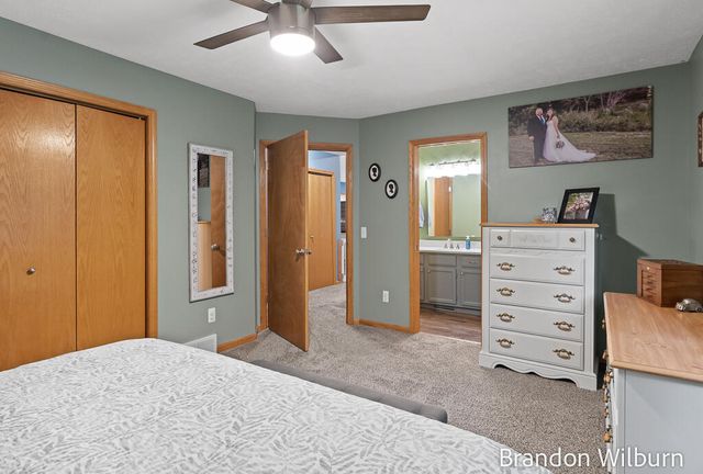 938 Kusterer Drive NW, Grand Rapids, MI 49534