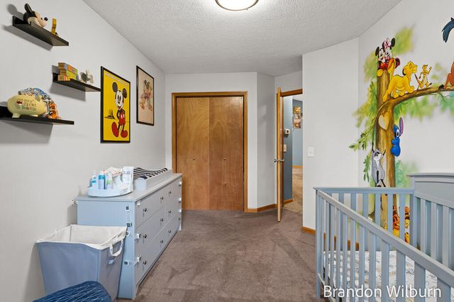 938 Kusterer Drive NW, Grand Rapids, MI 49534