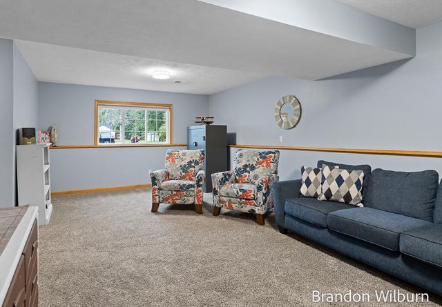 938 Kusterer Drive NW, Grand Rapids, MI 49534