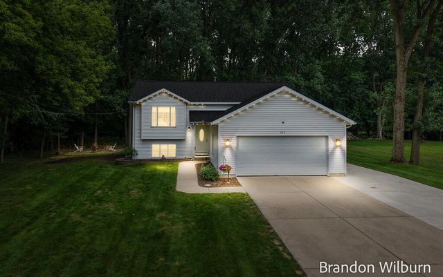 938 Kusterer Drive NW, Grand Rapids, MI 49534