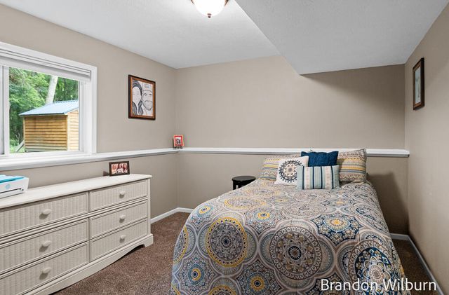 938 Kusterer Drive NW, Grand Rapids, MI 49534