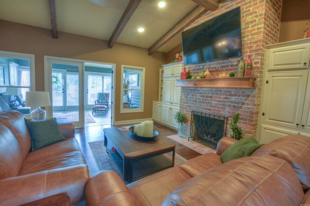 105 Waters Edge Cove, Hot Springs, AR 71901
