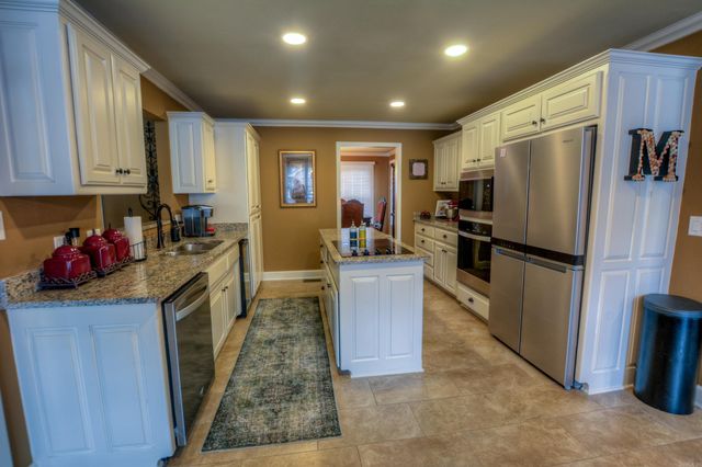 105 Waters Edge Cove, Hot Springs, AR 71901