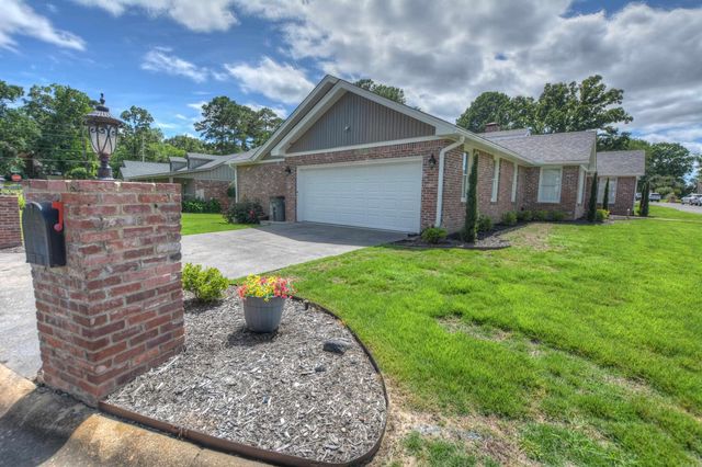 105 Waters Edge Cove, Hot Springs, AR 71901