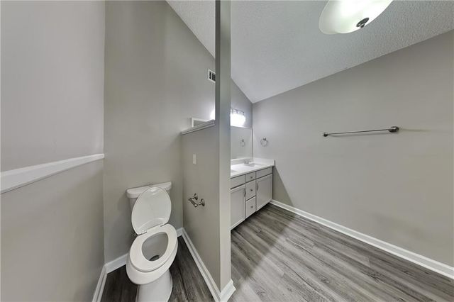 4902 Sturbridge NE Crescent, Roswell, GA 30075