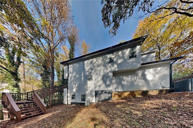 4902 Sturbridge NE Crescent, Roswell, GA 30075