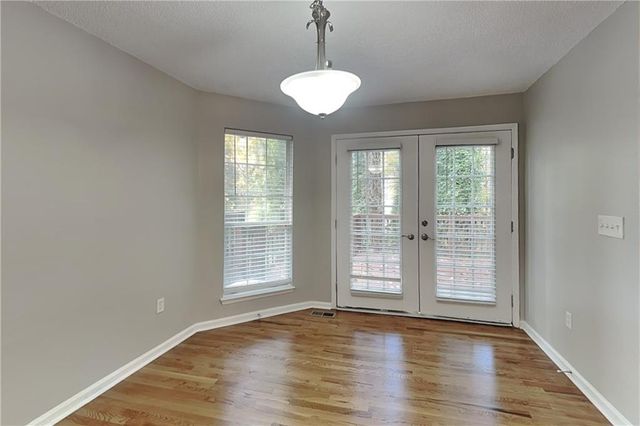 4902 Sturbridge NE Crescent, Roswell, GA 30075