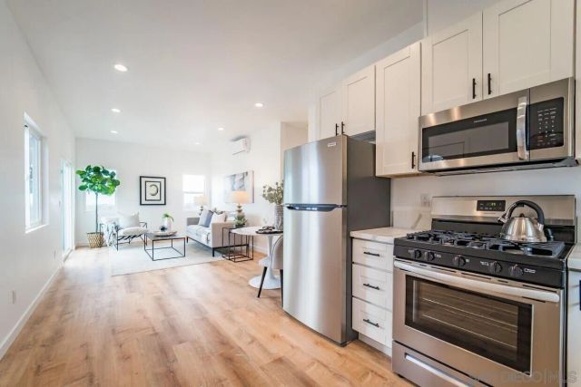 6737 Thomson Court, San Diego, CA 92111