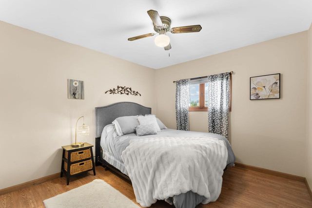 533 Oakland AVENUE, Mukwonago, WI 53149