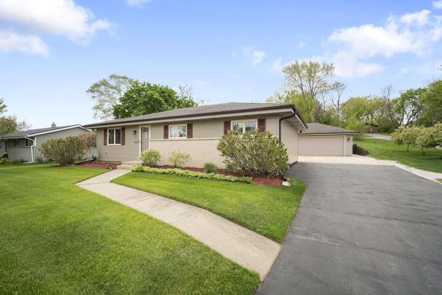 533 Oakland AVENUE, Mukwonago, WI 53149