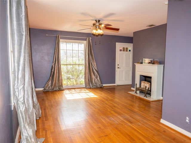 6815 E Grand Avenue, Dallas, TX 75223