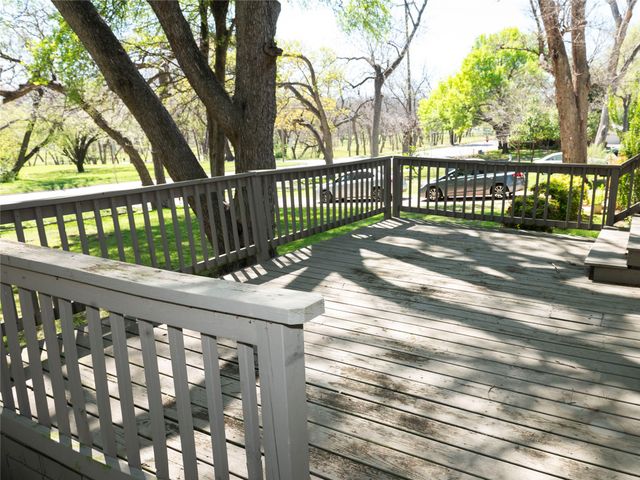 6815 E Grand Avenue, Dallas, TX 75223