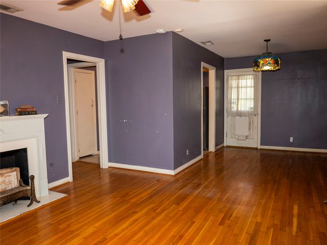 6815 E Grand Avenue, Dallas, TX 75223