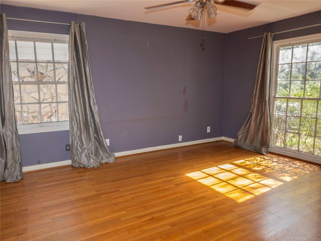 6815 E Grand Avenue, Dallas, TX 75223