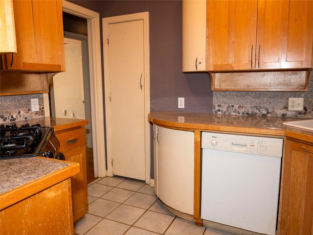 6815 E Grand Avenue, Dallas, TX 75223