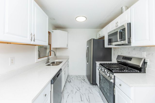 8034 Jackson Street NE, Spring Lake Park, MN 55432
