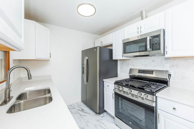 8034 Jackson Street NE, Spring Lake Park, MN 55432