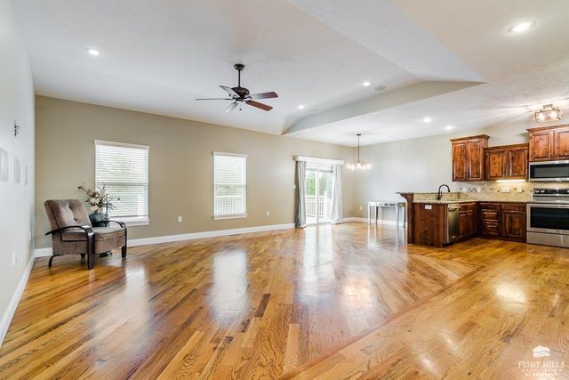 1104 East Park Grove, Manhattan, KS 66503